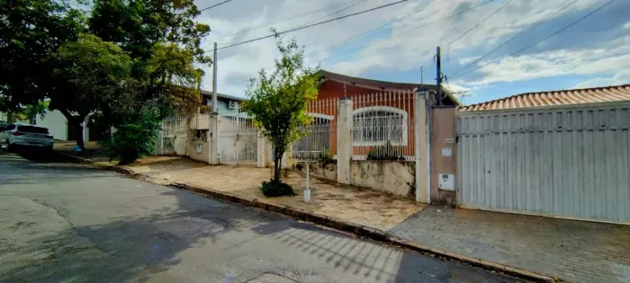 Imóvel para aluguel residencial e comercial com 3 quartos em Parque São Quirino - Campinas