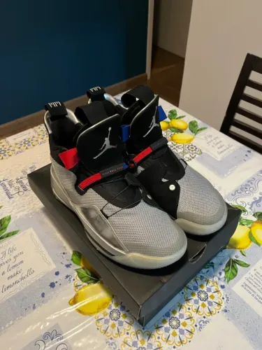 Tênis Air Jordan 33 (42br) (Usado)