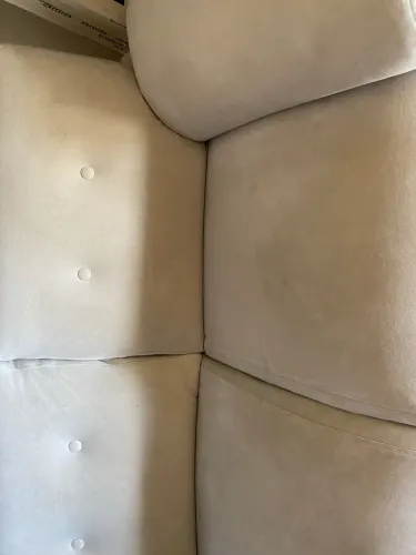 Vendo excelente sofá com pouco tempo de uso. Sofá com excelente estofado