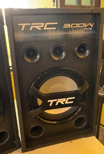 Caixa amplificadora TRC 300w + microfone