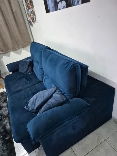Sofá retrátil azul
