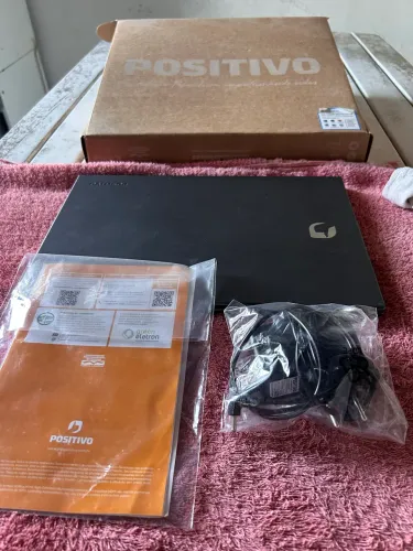 VENDO NOTEBOOK POSITIVO VISION C4128A-14