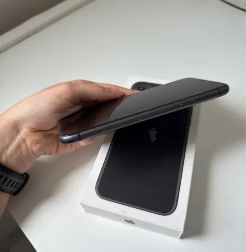 iPhone 11