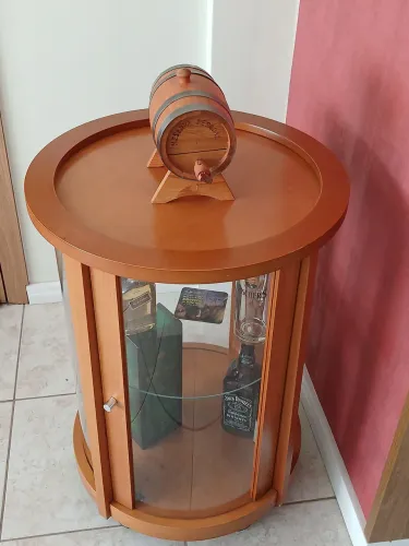 Cristaleira / Carrinho de bebidas madeira maciça e vidro, super luxuoso.