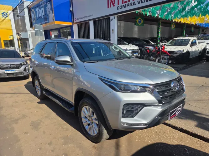 Toyota Hilux SW4 SRV 4X2 2.7 Flex 16V Aut. 2021