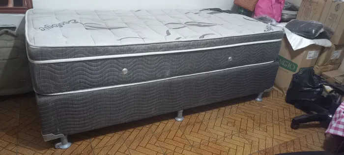 Box solteiro + Colchão alto Ortobom - semi novo
