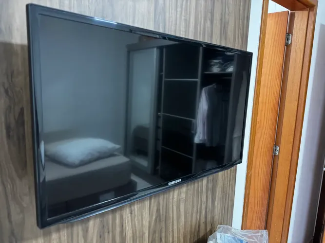TV Samsung LED 32? Full HD - NÃO É SMART