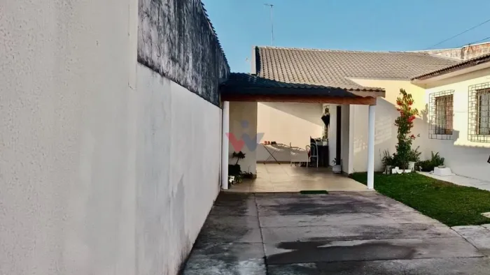 Casa em Condomínio com Espaço Privativo 2 Dormitórios em Araucária