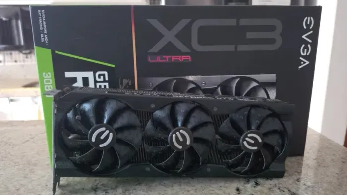 Nvidia RTX 3080 10gb EVGA XC3 Ultra (Unica na plataforma)
