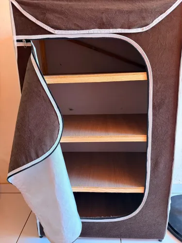 Vendo uma bela sapateira 