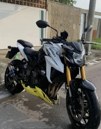 GSX-S750 Suzuki