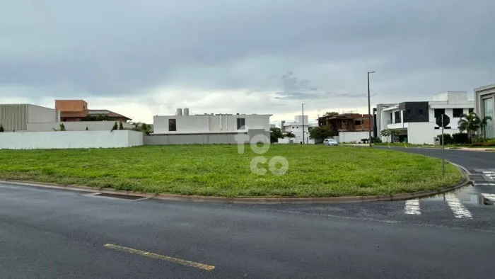 Terreno à venda, 810 m² por R$ 1.800.000,00 - Condomínio Jardim Versailles - Uberlândia/MG