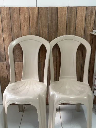 Cadeira Plástico Perfeito estado