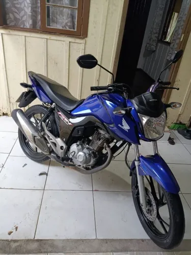 Vendo ou troco por carro
