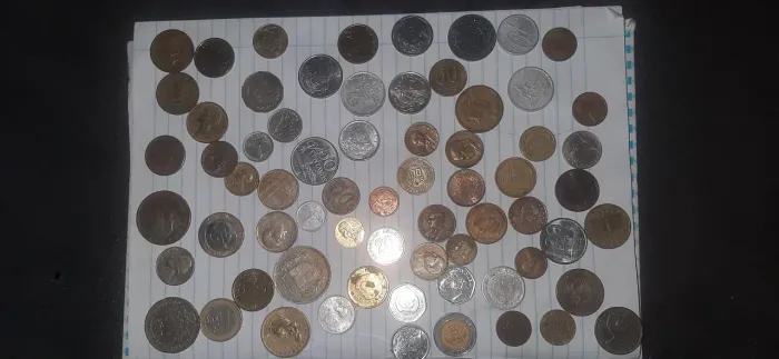 Moedas antigas e importadas