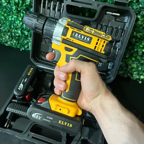 Parafusadeira com 2 Baterias + Maleta e acessórios com Entrega Rápida!