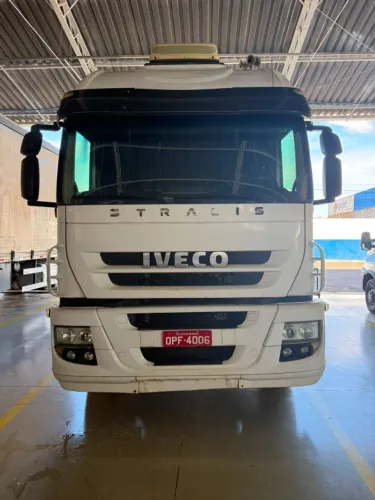IVECO Stralis 360 + Carroceria RANDOM