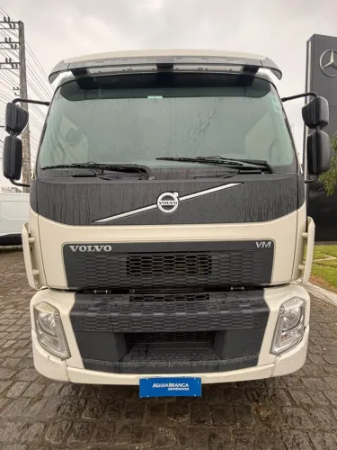 VOLVO VM270 UNICO DONO VEICULO BEM CONSERVADO 2426, VM270,2430