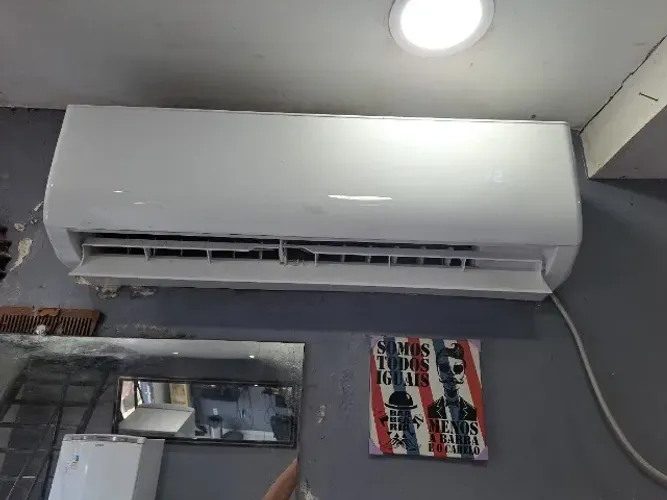 Vendo ar split de 18000 btus TCL