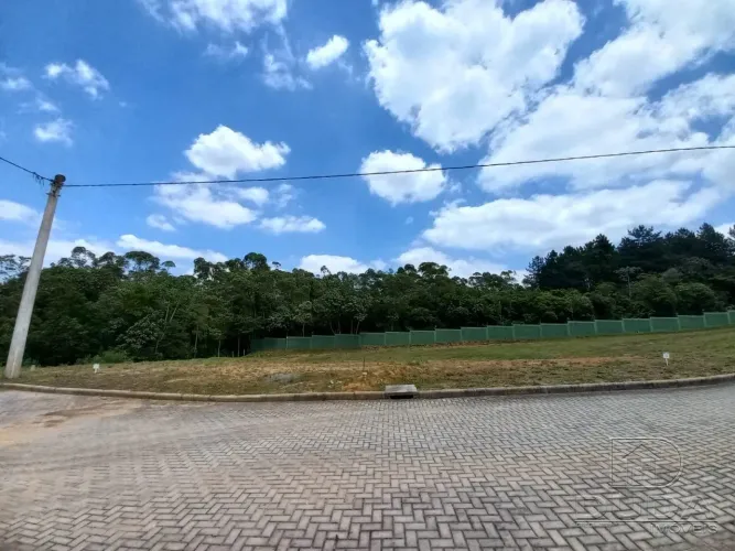 Terreno em condomínio no bairro Argentina