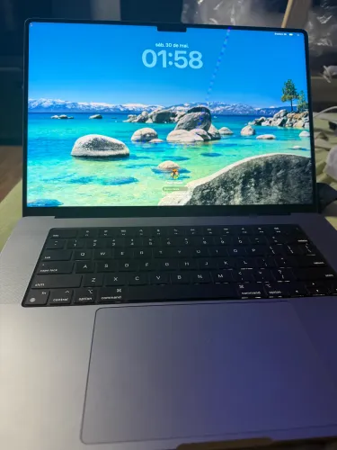 MacBook Pro M1 1TB 32Ram