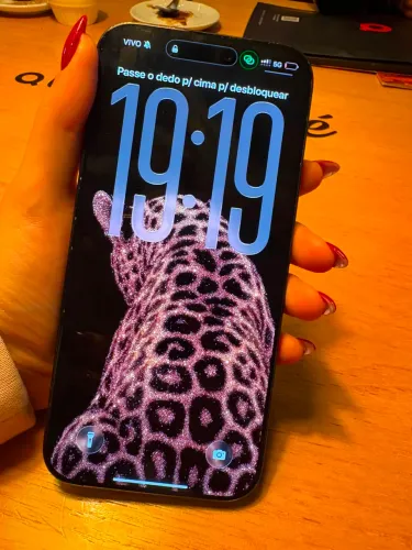 iphone 16 pro Max com caixa seminovo