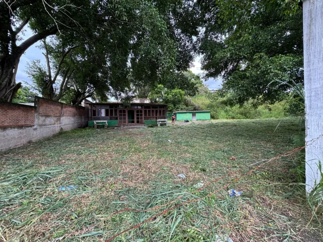 Vendo terreno de alto padrao