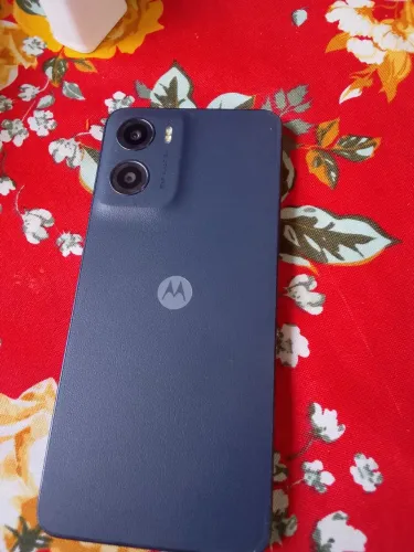 Motorola moto g05 256 apenas 450$ pra ir embora
