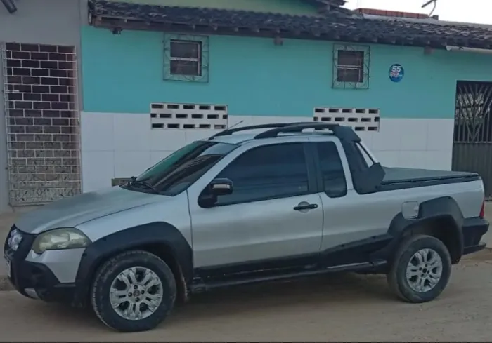 Fiat Strada Adventure 1.8/ 1.8 Locker Flex CE 2009