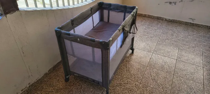 Mini Berço Portátil Safety 1st