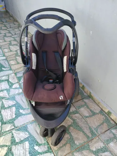 Carrinho de Bebê + bebê conforto + Moisés 