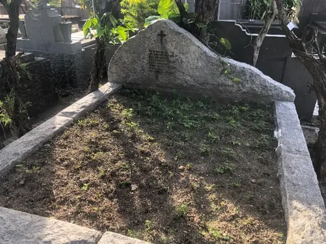 Jazigo Monumental Raro 8,25m² - Cemitério São João Batista (Quadra 5)