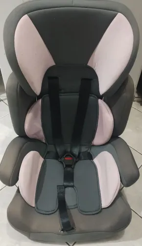 Vendo cadeirinha de carro.