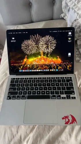 MacBook M1