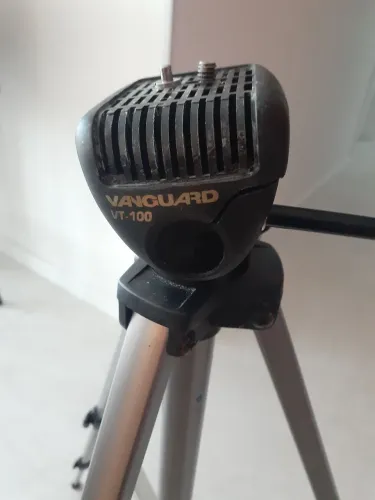 Tripe Vanguard VT-100