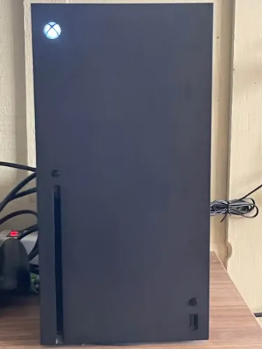 Xbox Series X - 2 controles - versão UK