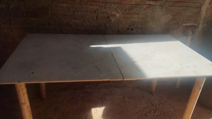 Mesa Mármore