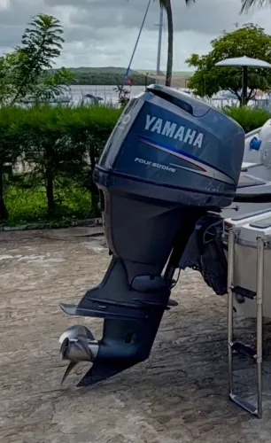 Motor de popa Yamaha 90hp 4t