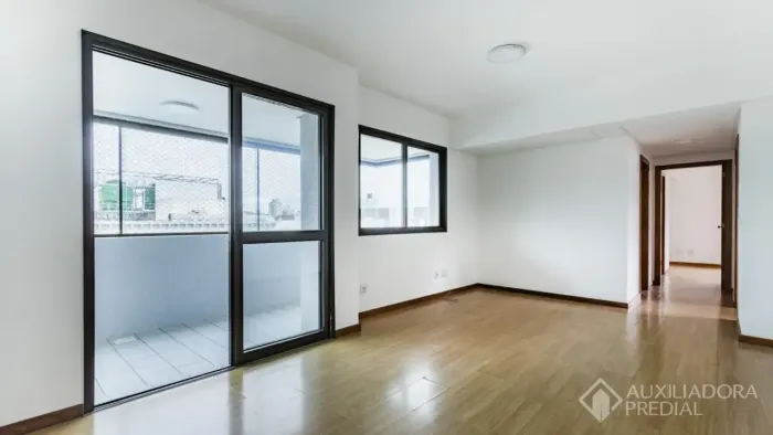 Apartamento com 2 quartos em Santa Cecília - Porto Alegre - RS