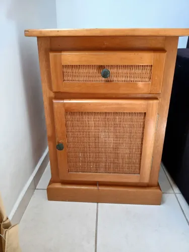 Mesa de cabeceira