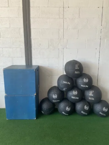 Med ball Cross