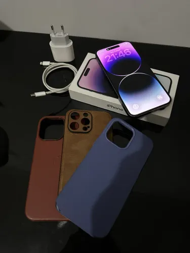 iPhone 14 Pro Max Roxo