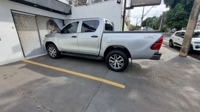Toyota Hilux CD 4X4 2.8 Diesel Mec. 2017