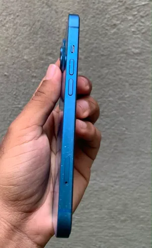 Vendo iPhone 13 usado