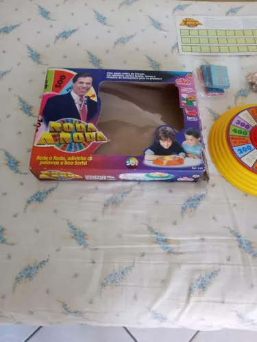 Jogo roda roda Silvio Santos.