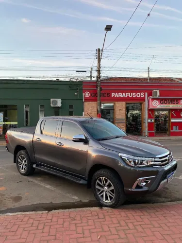Toyota Hilux CD SRX 4X4 2.8 TDI 16V Diesel Aut. 2017