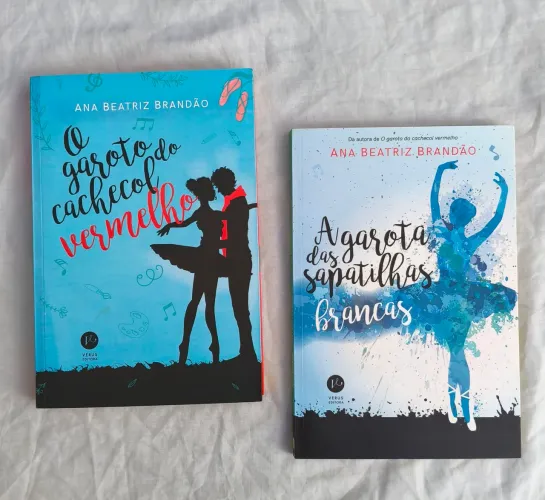 O Garoto do Cachecol Vermelho/ A Garota das Sapatilhas Brancas (Ana Beatriz Brandão)