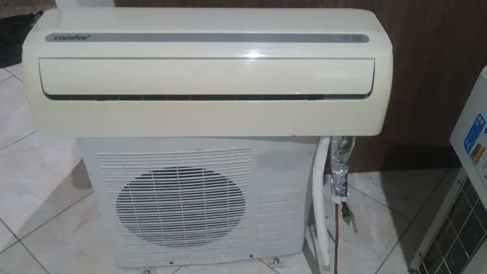 Ar condicionado 9000btus quente frio JA COM INSTALAÇÃO