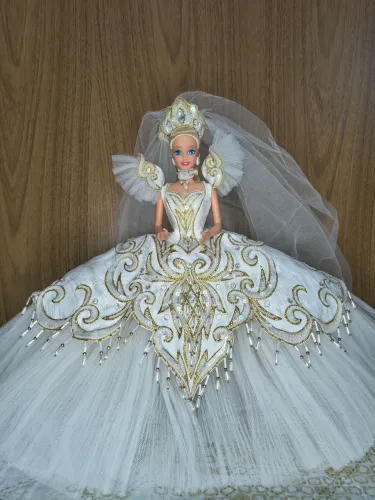 1992 BARBIE EMPRESS BRIDE DOLL BOB MACKIE MATTEL Collectible