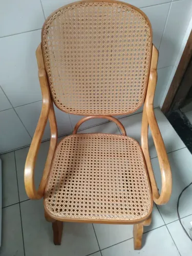 Cadeira de balanço Thonet